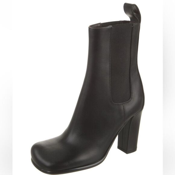 Bottega Veneta Leather Chelsea Boots